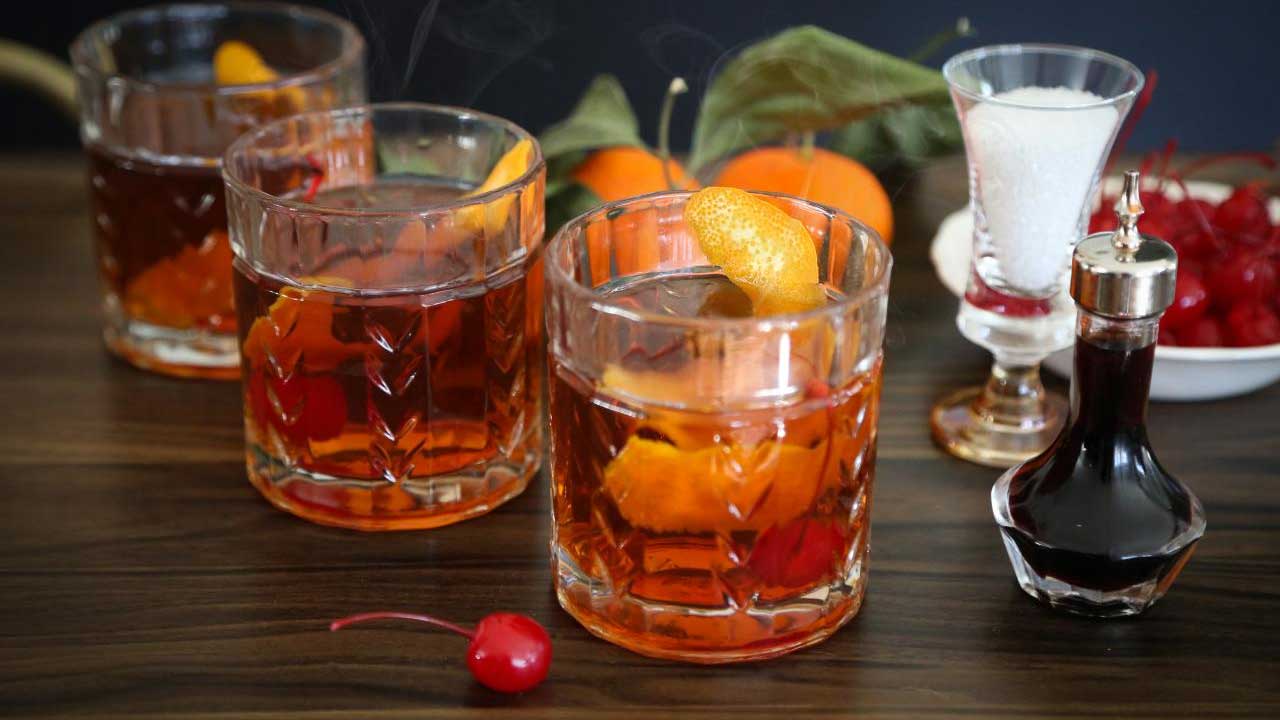 7 cócteles clásicos de bourbon que resisten el paso del - Mundo Liquor